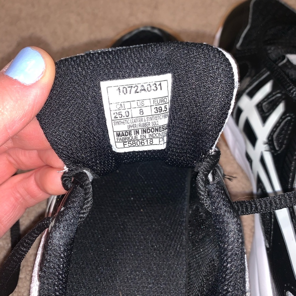 ASICS shoes - Picture 3 of 4